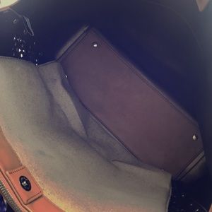 Nine West Pocket Book